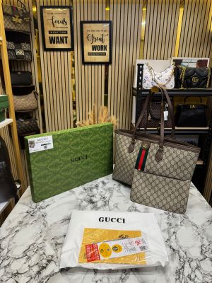 Gucc GG Supreme Tote Bag With Og Box And Dust Bag
