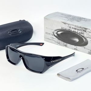 Oakle 824 black