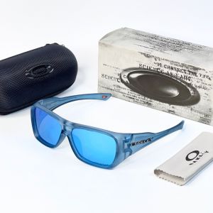 Oakle 824 matt blue aqua mercury