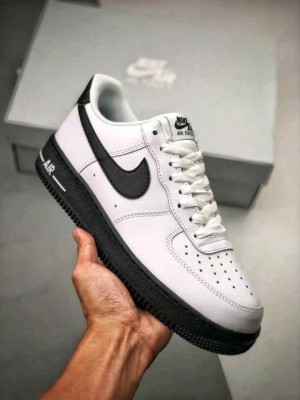 Nikkee AirForce 1 Low WHITE BLACK MIDSOLE 151