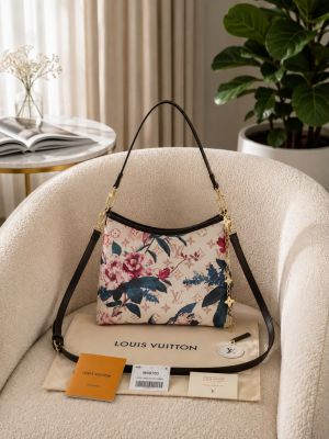 LOUI VUITTON LV HOBO WITH FLOWER CHARM WITH BOX 6655