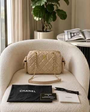 CHANE BOWLING QUILTED HANDBAG WITH BOX 6668
