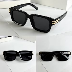 MARC JACOBS Gold BLACK 1020