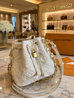 Louiis_Vuittion Lv Coussin Bucket Bag With Box & Dust Bag Sling Chain Sling BeltBill