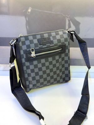 Lv_Loui_ Black Premium Quality Sling Bag Fa 963
