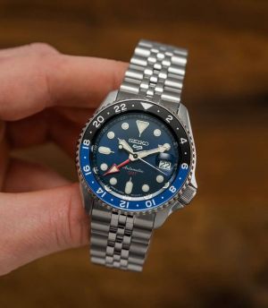 Seiko 5 Sports Japan Machine silver blue