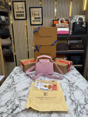 Louiis vuitton Capucines Taurillon Handbag With Double Og Box And Dust Bag (Pink)
