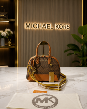 Michael kor alma bag with dust bag 6519