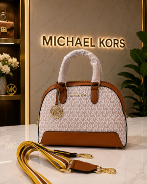 Michael kor alma bag with dust bag 6518