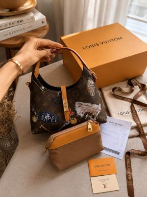 Loui Vuitton trunk lv 2 handbag with box 6531