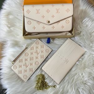 Loui Vuitton pochette felicie with box 5085