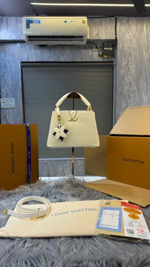 Loui Vuitton_Artycapucines_Nicholas_Hlobo_premium_packaging_6227