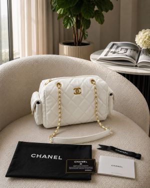 CHANE BOWLING QUILTED HANDBAG WITH BOX 5158