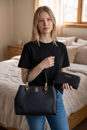 Burberr France lather mini Tote with pouch 5164