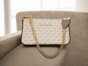 Michael1218 Kors MK MD Chain Pouchette Bag With Dust Bag (A - 1218)