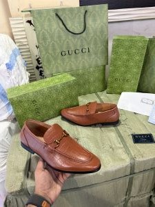 Guccci Jordaan Crocodile Loafers Coffee 2511