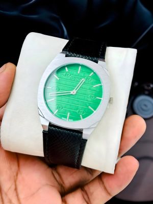 Guccci 25H Black Leather Strap Silver Green Dial