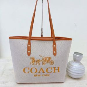 Coac voyager jet set print tote bag with dust bag 5508
