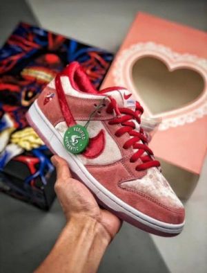 Nik Sb dunk Low strenge Love in sale