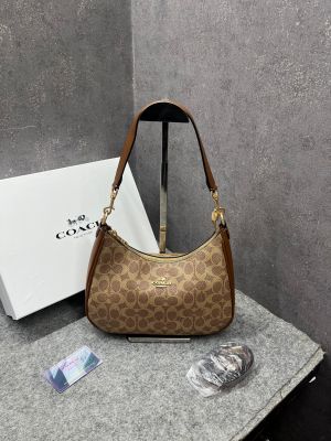 Coacch Teri Hobo Large Apricot Brown Shoulder Bag With OG Box & Dust Cover 8006 Canvas Brown Brown