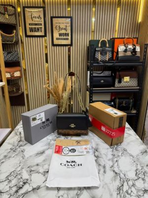 Coac Klare Crossbody Bag With Double Og Box And Dust Bag (Black) (405917)