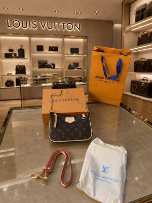 Louiis_vuitton_lv_pochette_sling_with_magnetic_box_with_carrybag_model_674