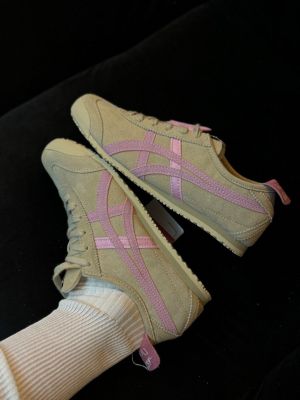 WMN Onitsukka Tiger Mexico 66 x Patou Putty Cotton Candy