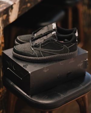 Nikke Air Jordan Retro 1 Low X Travis Scott Phantom 383