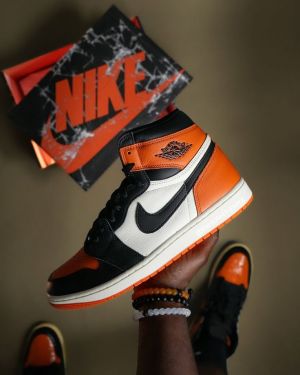 Nikke Air Jordan Retro 1 High Shattered Backboard 484