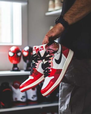 Nikke Air Jordan Retro 1 High Spiderverse Across 474