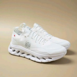 Loewe X On Running Cloudtilt 2.0 Triple White 195