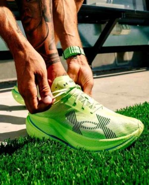 Underr Armourr Velocity Elite 3 746