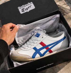Onituska_ Tiger Mexico 66 White Blue Red 336
