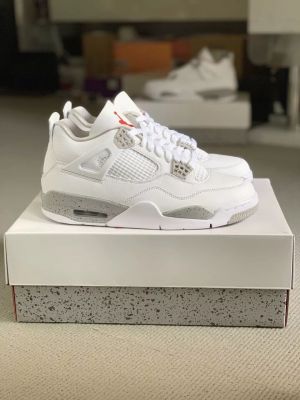 NIKKE AIR JORDAN 4 OREO SEMI UA