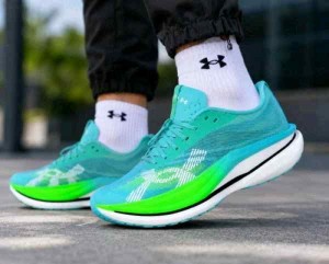 Underr Armourr Velociti Elite 3 Mint Green running shoe 749