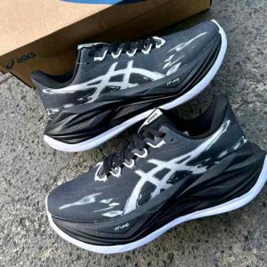 Asicss Superblast black white 121