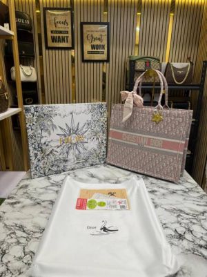 Christian Dioor Book Tote With Scarf_And_Logo_Pendent_Including_Box_Dustbag_(Pink)