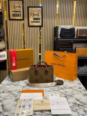 Louiis Vuitton Onthego Pm With Double Og Box And Dust Bag Including CarryBag (Brown)