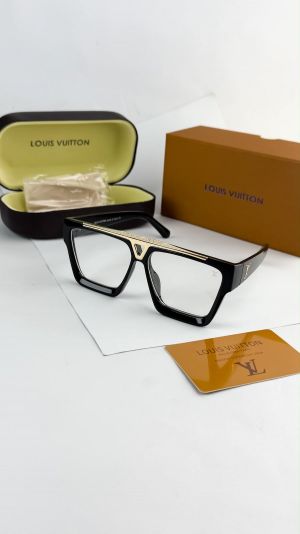 Loui_vuitton_gold_black_plano_1502