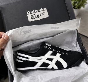 Onitsuuka Tiger Mexico 66 Slip on Black White Strip 406