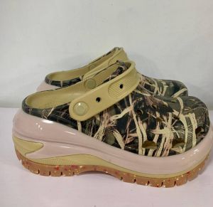 WMN Croccss MEGA CRUSH COLORDIP CLOG Khaki FOR Her