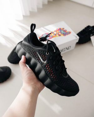 NIIKE MIND 002 BLACK HYPER CRIMSON FIX