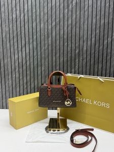 Michaell Kors CB Arden 8388 Coffee Brown Monogram With OriginalBox & DustCover