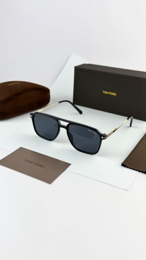 Tomfoord_gold_black_0230