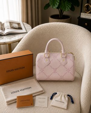 LOUI VUITTON SPEEDY HANDBAG WITH BOX 6675