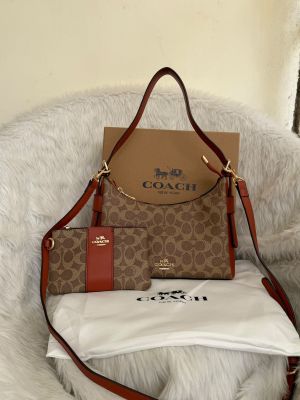 Coacch 05 Laurel Hobo Shoulder Combo With Wristlet Wallet Original Box Packing