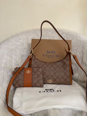 Coacch 03 Laurel Hobo Shoulder Combo With Wristlet Wallet Original Box Packing