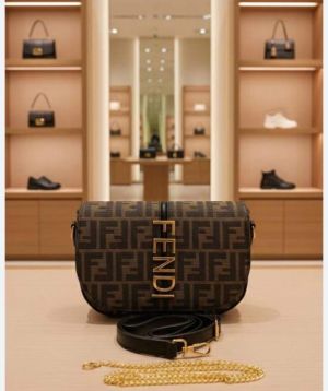 Fend_ff-jacquard-motif-baguette-shoulder-bag-with-box 5210