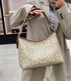 Coacch Laurel Medium Tote 04 With Original Box DustCover & Long Belt