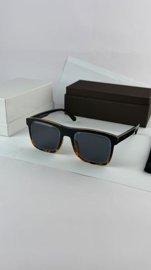 L.v tiger black 82
